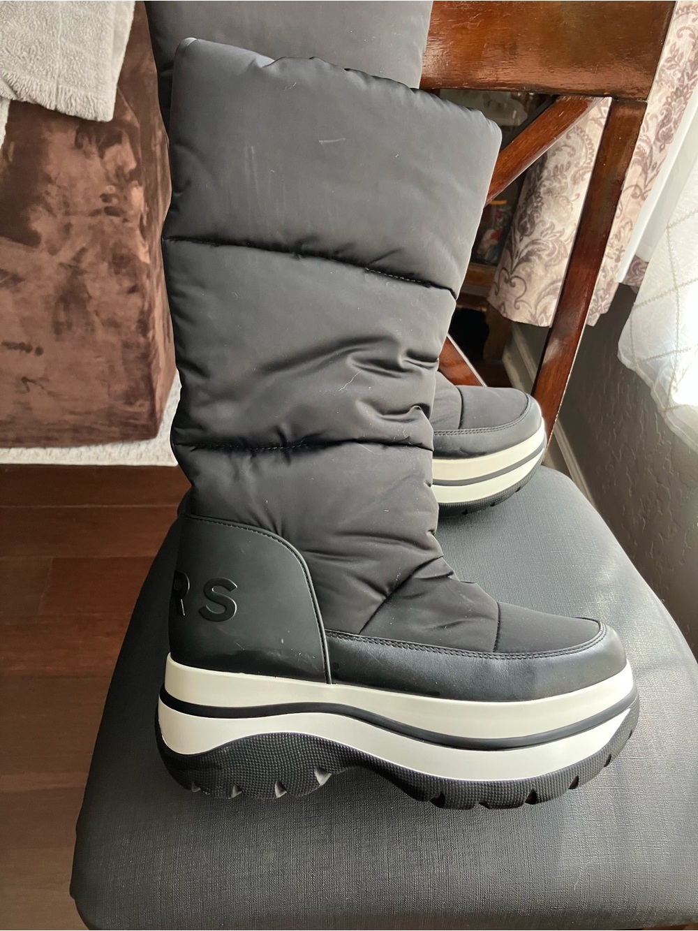 Michael Kors Black Quilted Platform Winter Boots